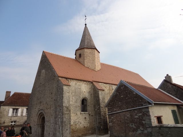 Couverture du clocher en tuile sur une église