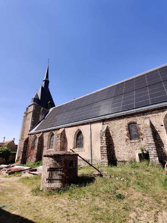 Pose de panneaux photovoltaïques sur l'Eglise Saint-Martin de Fruncé