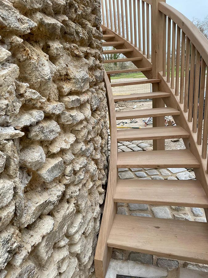 construction d'un escalier en bois