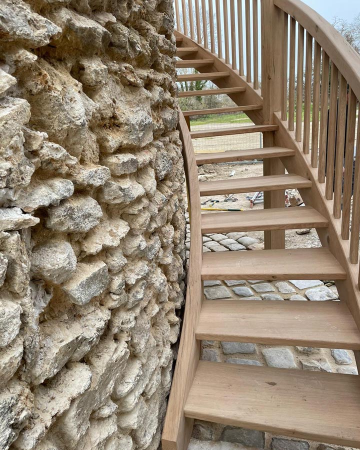 Construction d’un escalier en bois